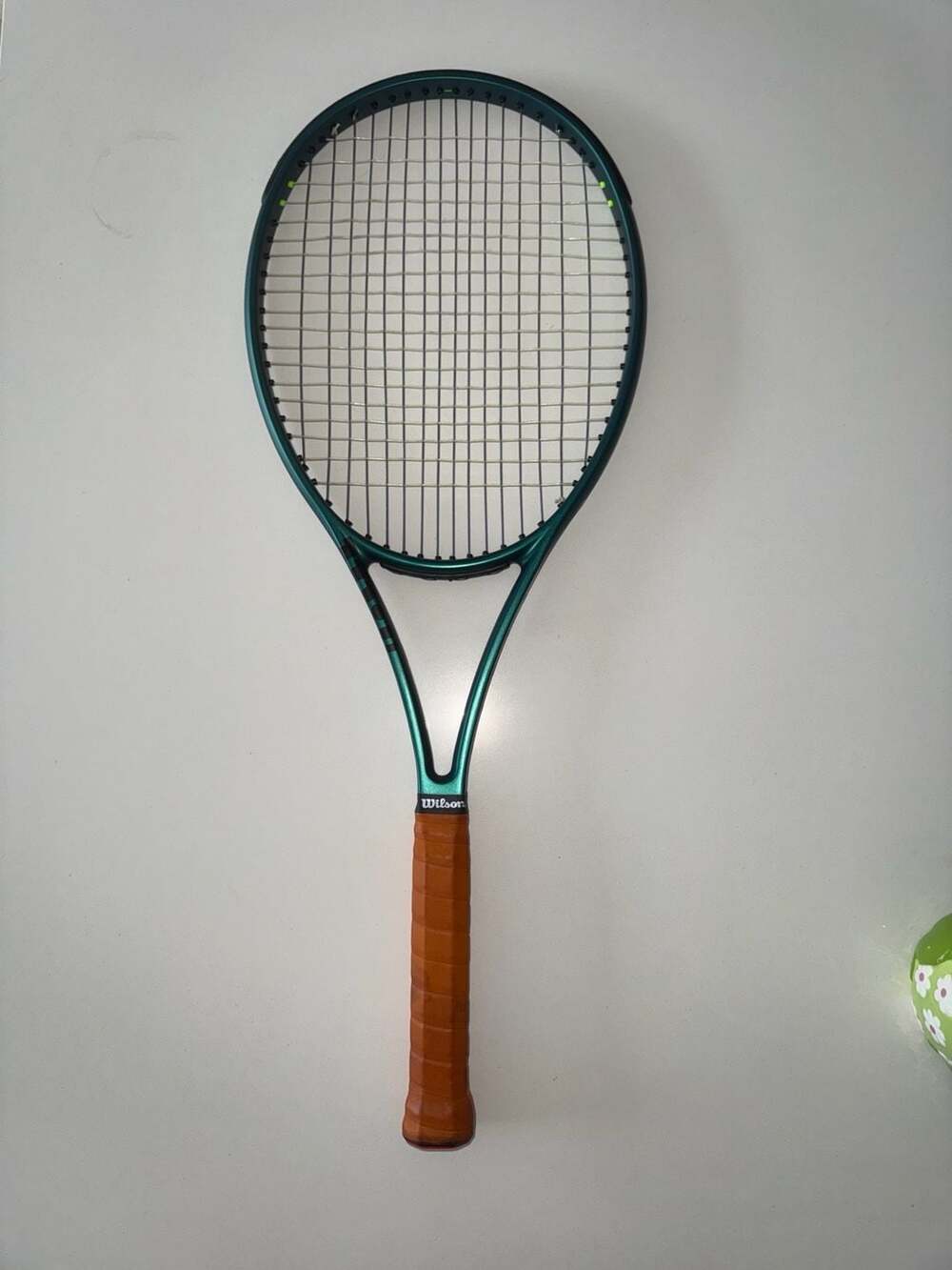 Wilson Blade 98 V9 16x19 Tennis Racquet 4 3/8 Grip